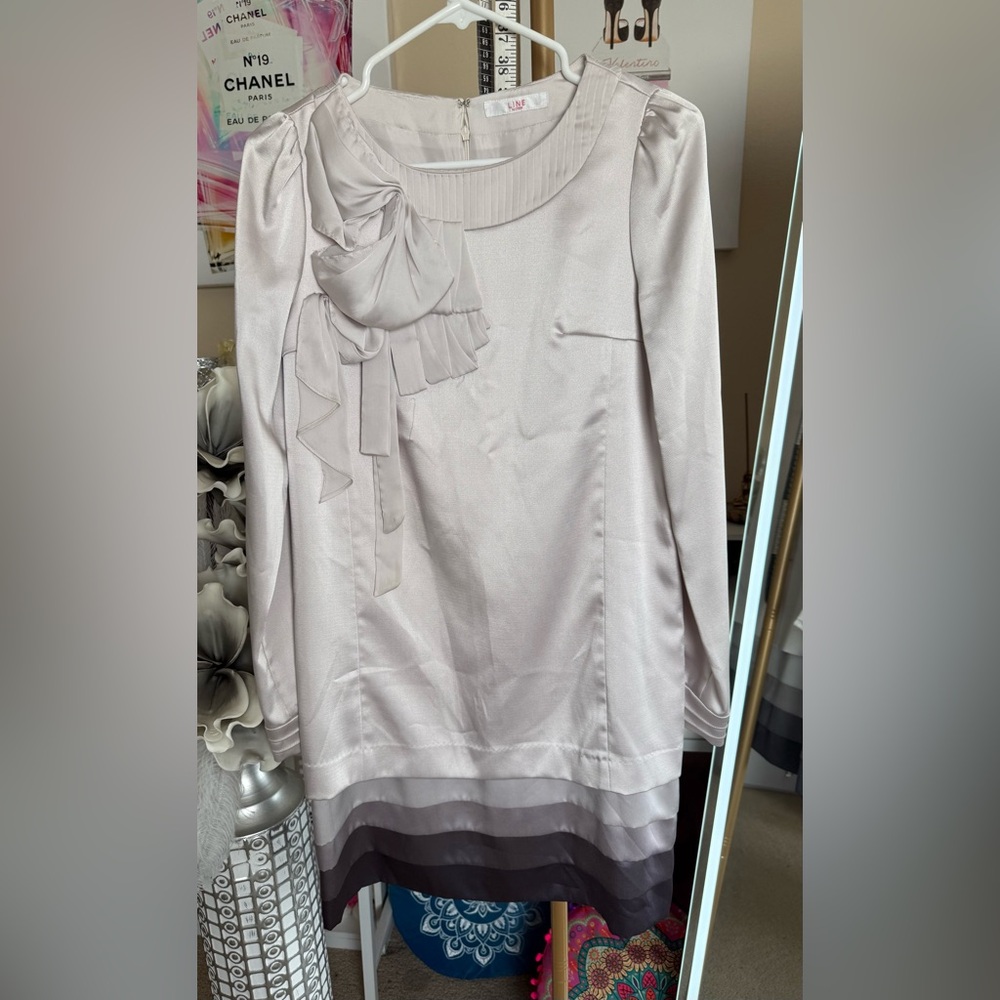 Elegant Gray Long Sleeve Blouse